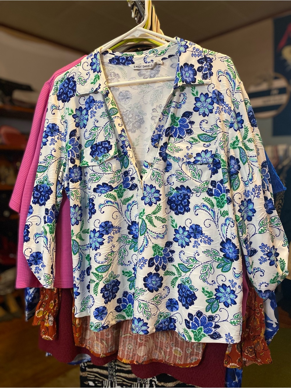 Emily Daniels Blue Floral V-Neck Blouse - Picture 1 of 6